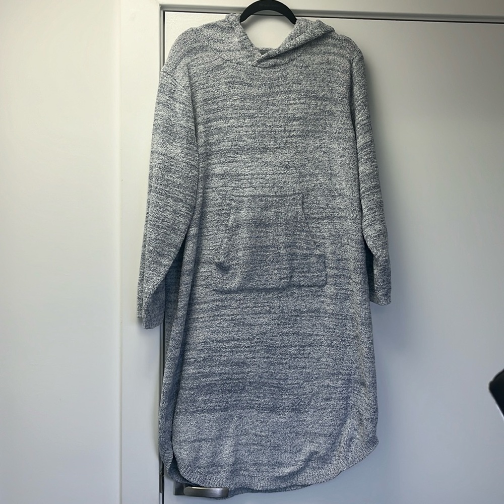 Softies Women’s Hooded Lounger with Plush Fabric & Kangaroo Pocket gray 2x/3x